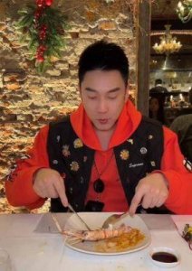 ​林依轮之子林子濠：坐拥两栋北京房产，却遭父送至农村体验生活