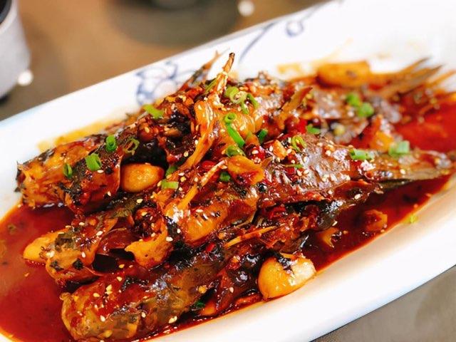 生活豆腐黄骨鱼的做法(红烧黄骨鱼的做法) 2