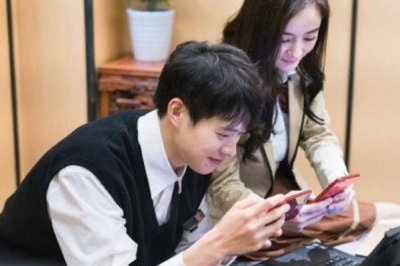 ​魏大勋和杨幂恋情 被拍到也不发声难不成是心虚真有情况