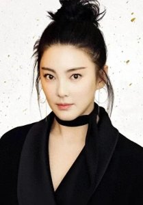 ​张雨绮：星光背后的坚忍与重生。