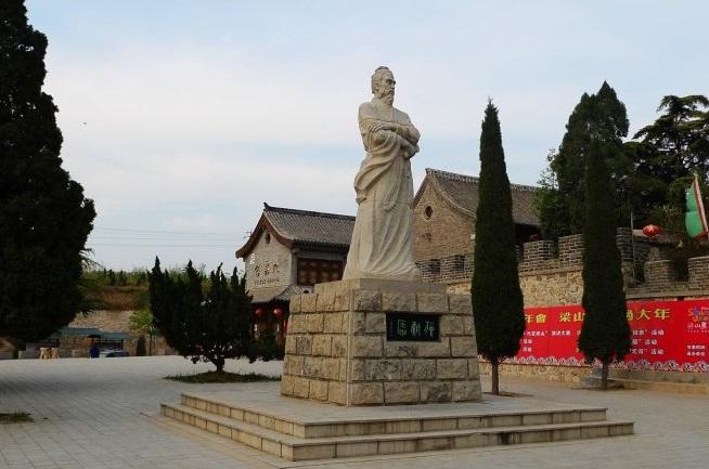 施耐庵简介及主要作品（华夏名人榜 明.施耐庵）