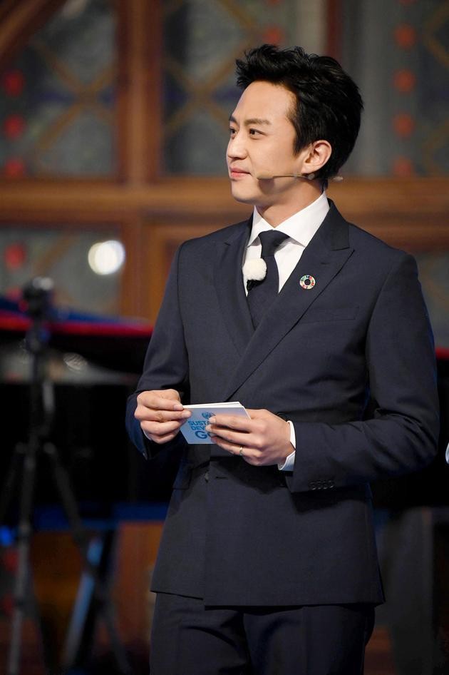 邓超全英文发博（邓超还将在联合国用英语演讲）