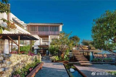 ​下关风，上关花，下关风吹上关花。苍山雪，洱海月，洱海月映苍山雪