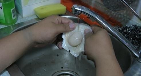 扇贝怎么清洗内脏视频,扇贝肉怎么清洗图解图6