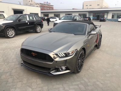 ​全新敞篷版福特野马亮相：2.3T+后驱，飞翼门造型真帅气