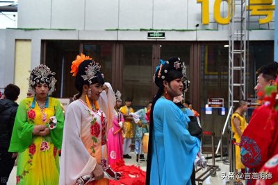 ​惊呆！妻子让丈夫男扮女装生活，引发网友热议