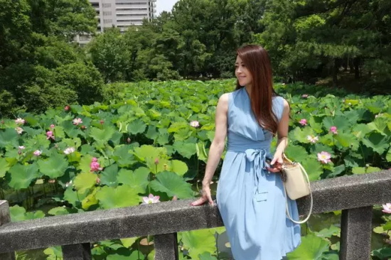 熟女人凤北条麻妃写真分享，跨越世纪的温柔！