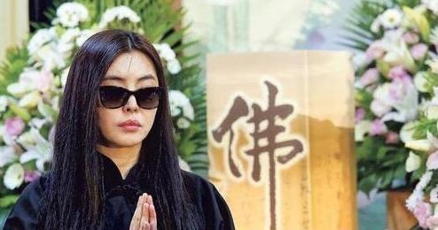 娱乐齐秦谈王祖贤落泪现场（王祖贤戴墨镜惹争议）  5