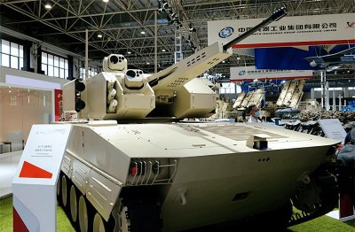 ​中国新型无人战车亮相，或将改变战争规则，颠覆未来！