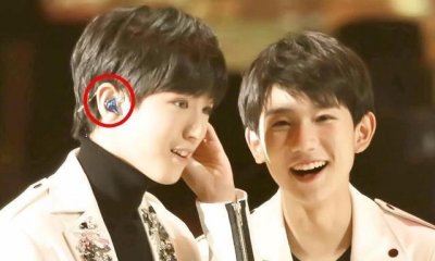 ​明星演唱会上，戴耳朵上的是什么？不是耳机，是“耳返”