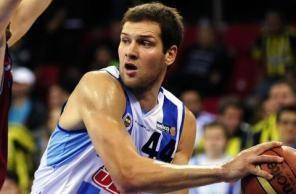 25岁加盟NBA，大龄新秀，终成领袖