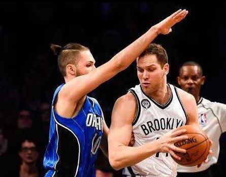 25岁加盟NBA，大龄新秀，终成领袖