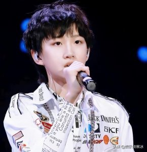 ​TF家族四代开通个人微博！粉丝批评：双标不公平，三代出道没？