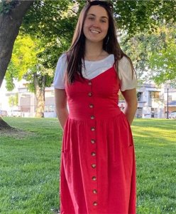 ​2022年，20岁美女网恋7年奔现，被男友勒死后，连捅90多刀！