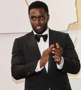 ​贾斯丁比伯在Diddy被捕后现身一脸愁容，网传曾遭对方虐待48小时