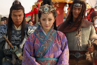 ​和亲：中原王朝与边疆民族以婚姻为媒介，处理关系的一种方式