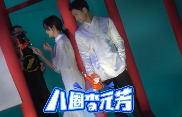 袁弘张歆艺合体拍广告，同穿中国风服饰好般配，深情对望羡煞旁人