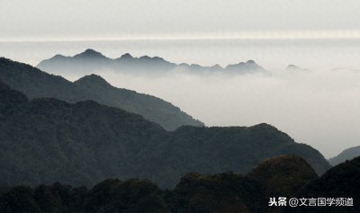 ​横看成岭侧成峰，远近高低各不同