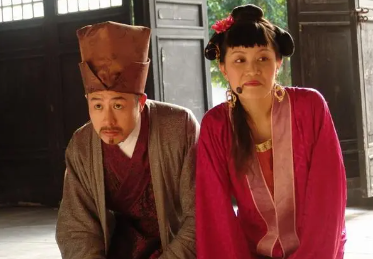 再凹“少年感”就腻了!张颂文与金世佳的清醒,会让多少人羞红脸