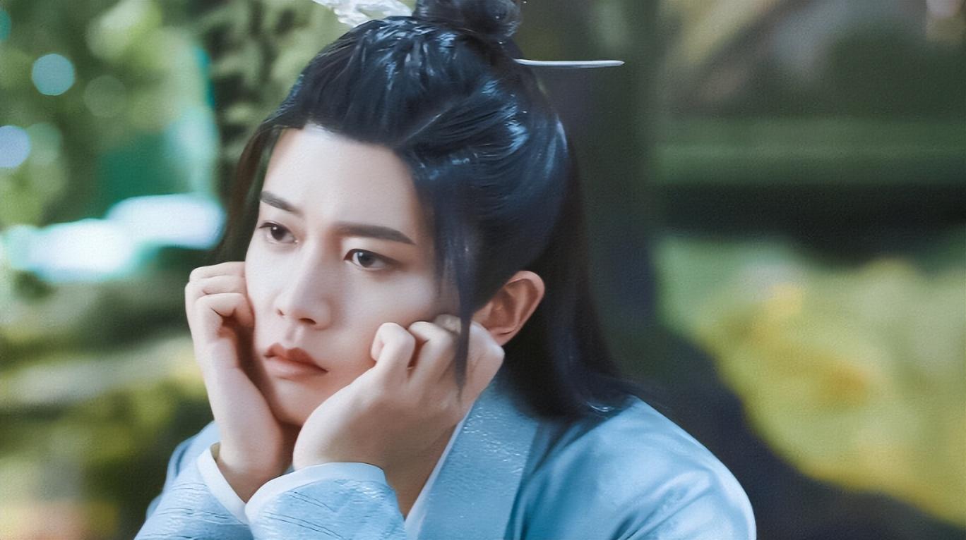 再凹“少年感”就腻了!张颂文与金世佳的清醒,会让多少人羞红脸