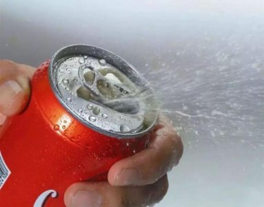 ​放久了的可乐可以做什么,没了气的可乐可以用来做什么