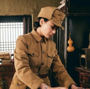 ​光荣时代白玲扮演者是谁她和郑朝阳最后会在一起吗