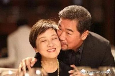 ​原来张国立不止是演员，他年轻时的经历更传奇，经历奠定演绎路