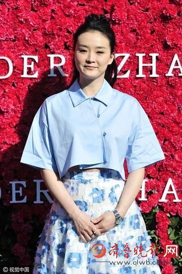 44岁的“晴格格”王艳近照,满脸皱纹,美人迟暮,让人认不出来!