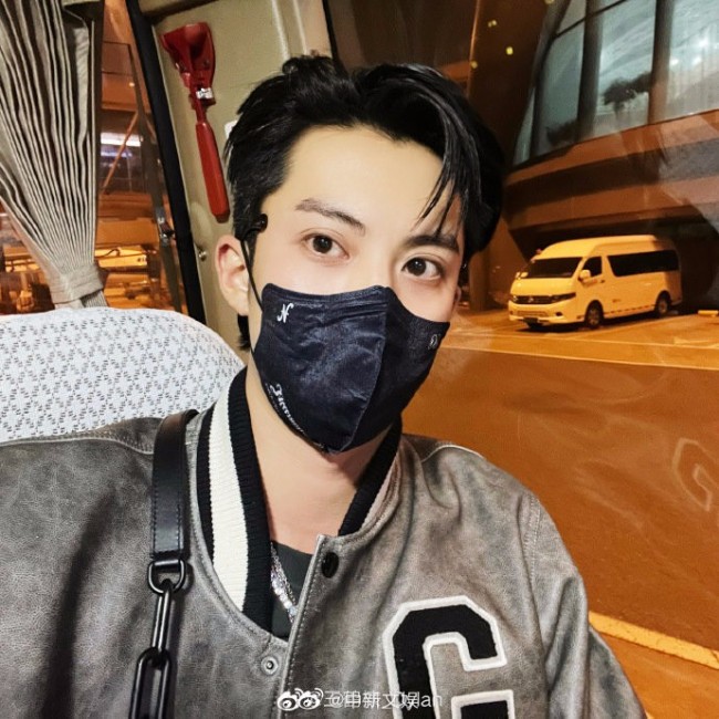 大强加油!王鹤棣发文庆出道五周年