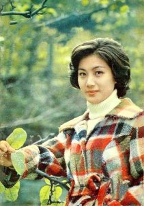 ​演员陈烨个人资料：曾和刘晓庆齐名，35岁息影，嫁美国丈夫生二子，如今她值得