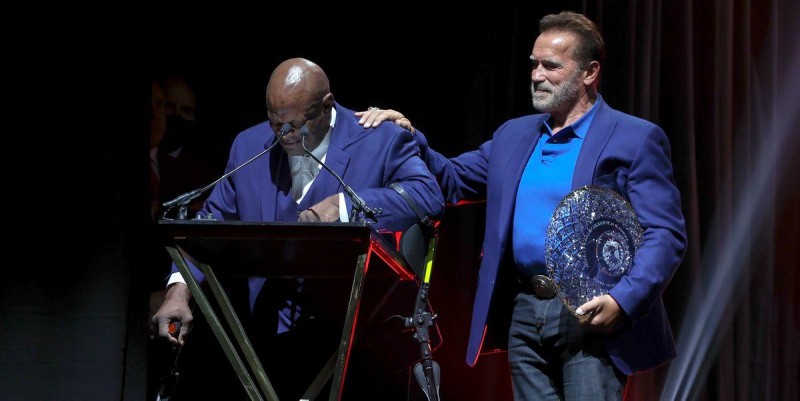 罗尼库尔曼资料介绍(罗尼库尔曼不值得为健美而死)