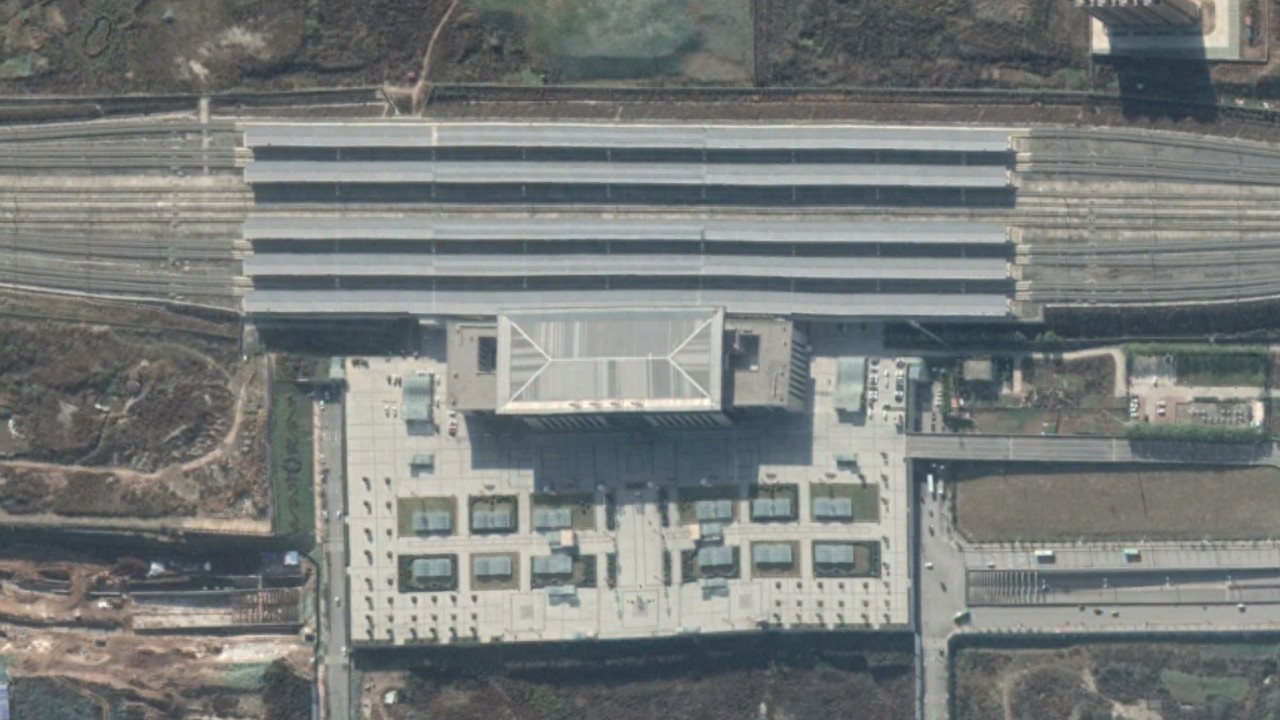 航拍动车D2656次（兰州西-西安北）各车站，途经通渭、咸阳