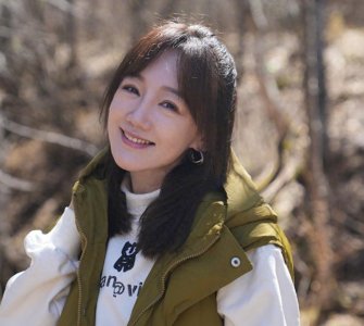 ​薛佳凝公开认爱，照片曝光：恭喜，她终于找到最值得爱的人