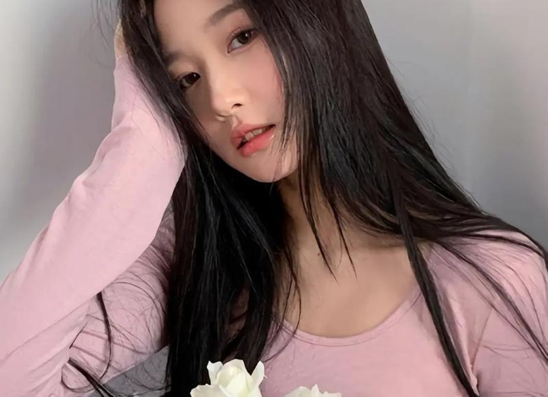 女生故意让男生吃醋，男的应该怎么做？
